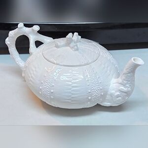 Anthropologie Reef Teapot  Coral & Sea Urchin Design Bone China Philippines